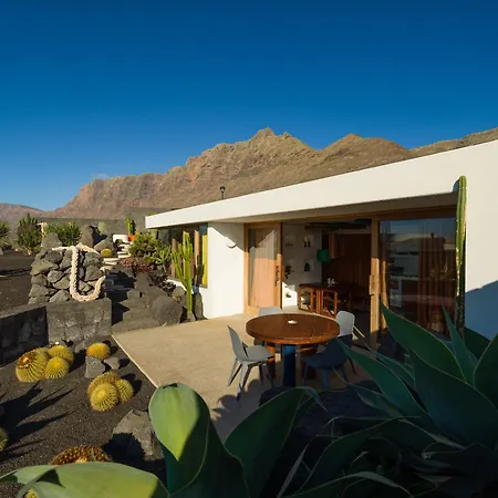 Canaryislandshost I Soul Famara